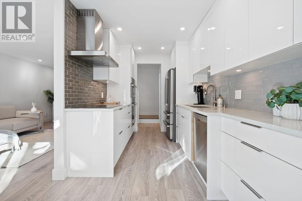 Listing Picture 12 of 40 : 3446 NAIRN AVENUE, Vancouver / 溫哥華 - 魯藝地產 Yvonne Lu Group - MLS Medallion Club Member