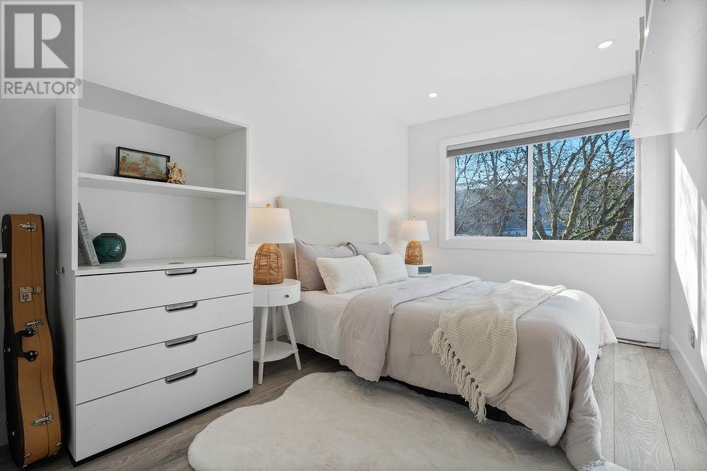 Listing Picture 22 of 40 : 3446 NAIRN AVENUE, Vancouver / 溫哥華 - 魯藝地產 Yvonne Lu Group - MLS Medallion Club Member