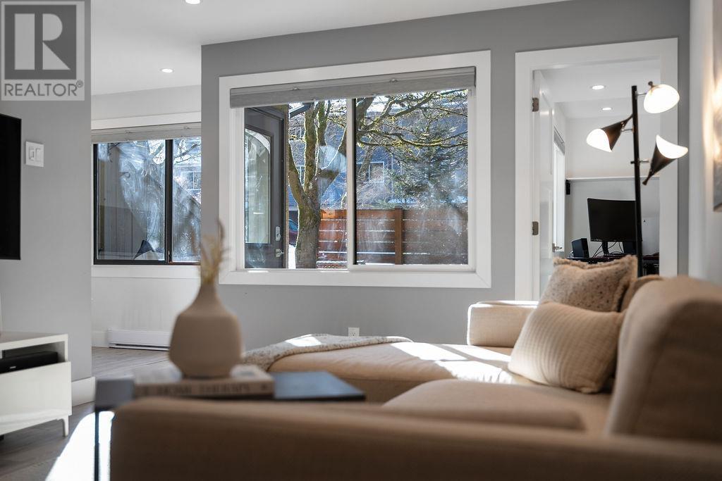 Listing Picture 13 of 40 : 3446 NAIRN AVENUE, Vancouver / 溫哥華 - 魯藝地產 Yvonne Lu Group - MLS Medallion Club Member