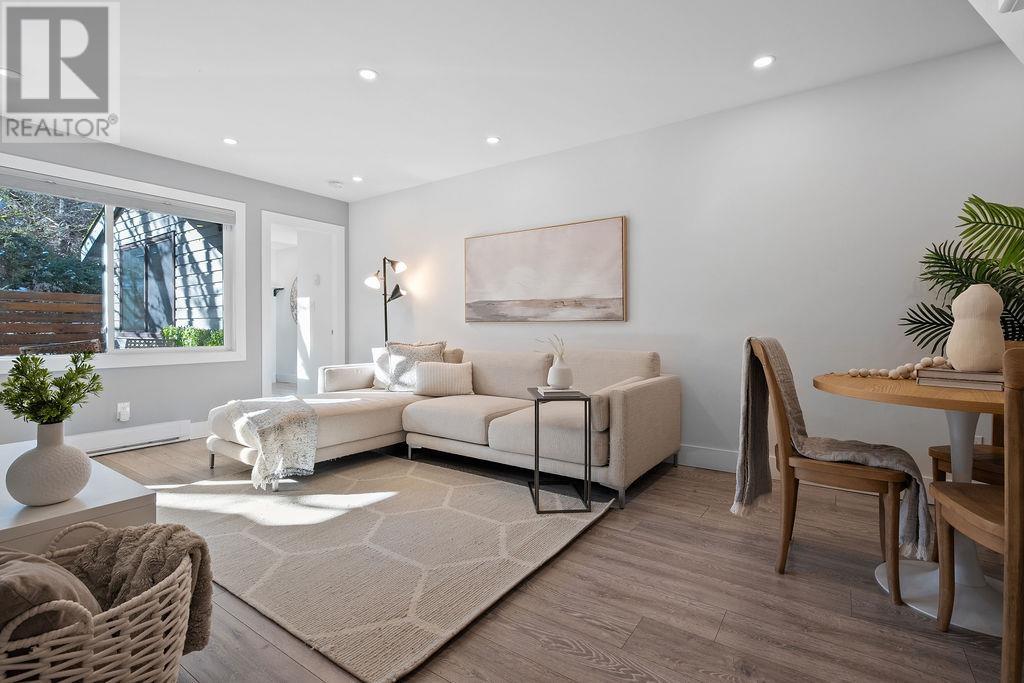 Listing Picture 2 of 40 : 3446 NAIRN AVENUE, Vancouver / 溫哥華 - 魯藝地產 Yvonne Lu Group - MLS Medallion Club Member