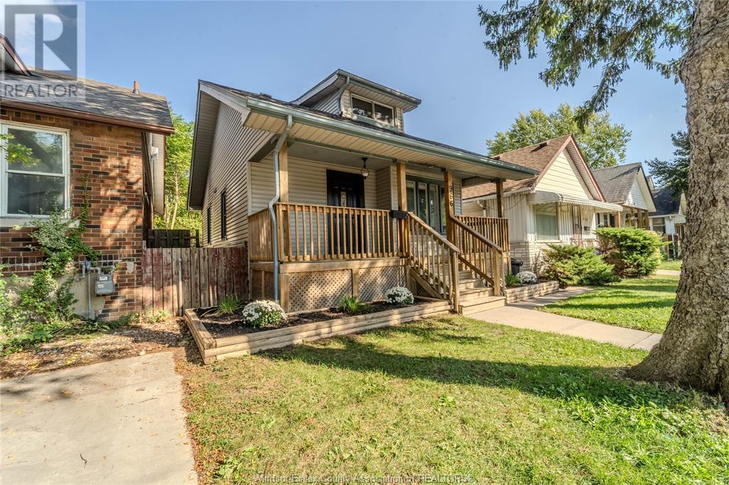 Property at 966 Curry image 2
