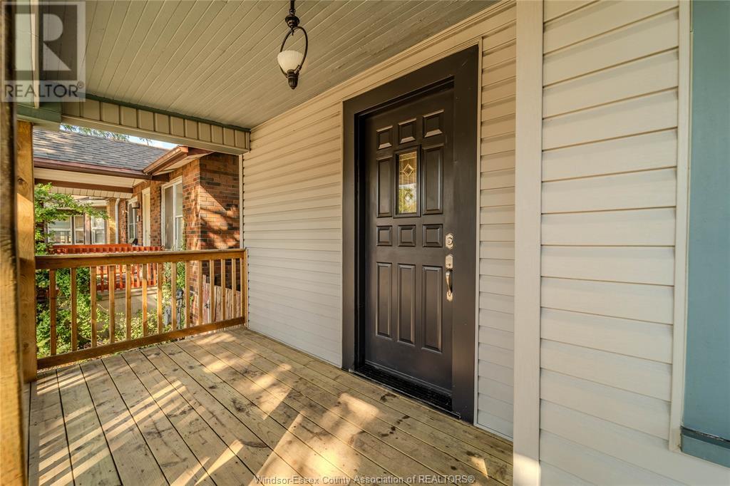 Property at 966 Curry image 4