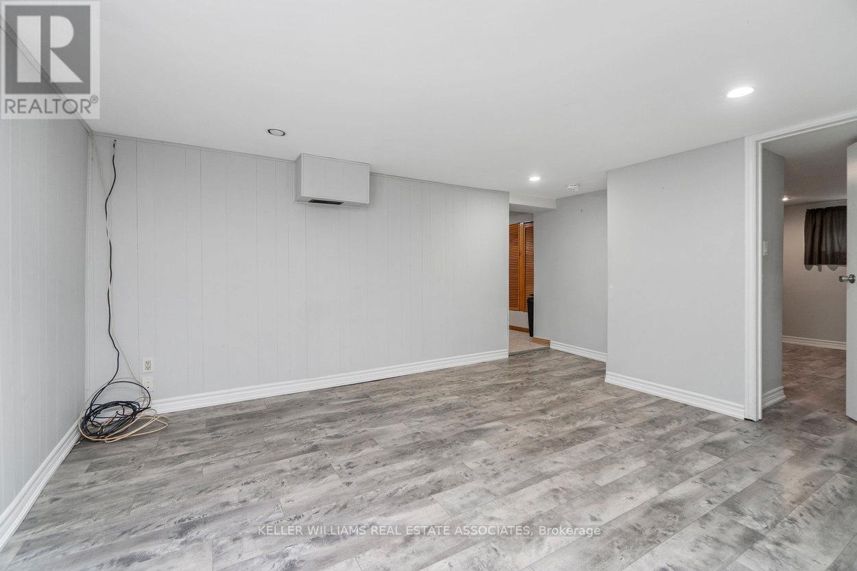64 Eaglewood Boulevard, Mississauga, Ontario  L5G 1V4 - Photo 20 - W12004346