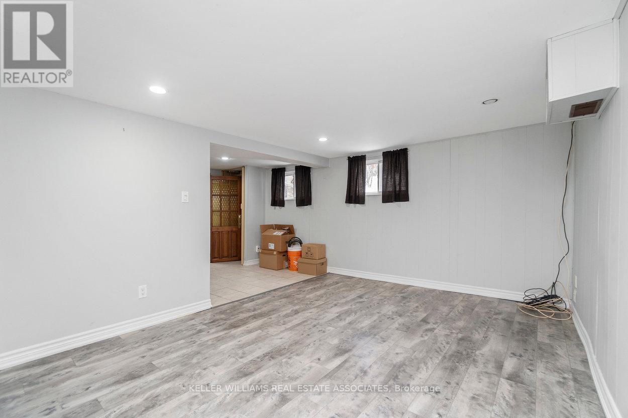 64 Eaglewood Boulevard, Mississauga, Ontario  L5G 1V4 - Photo 21 - W12004346