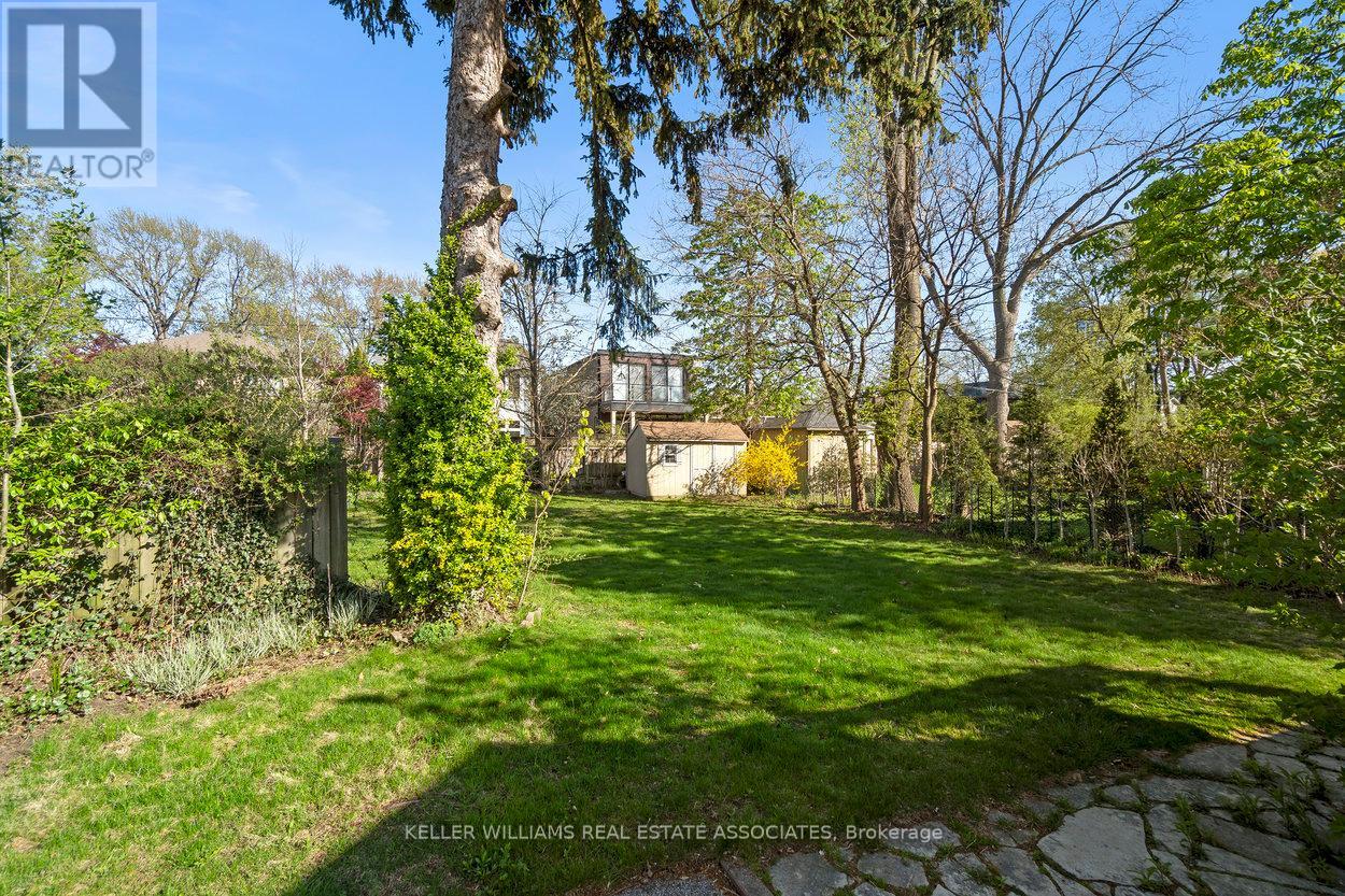 64 Eaglewood Boulevard, Mississauga, Ontario  L5G 1V4 - Photo 30 - W12004346