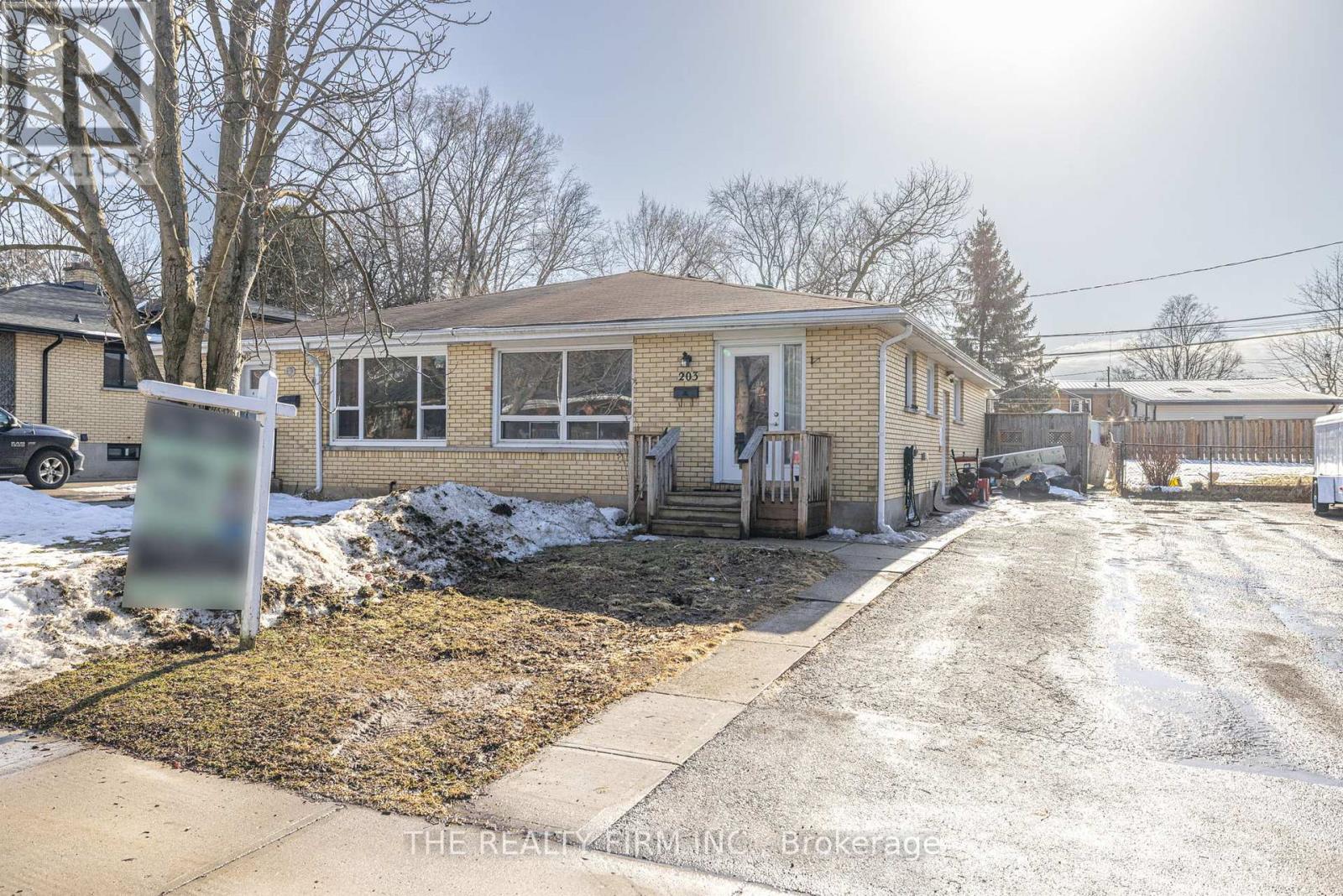 203 Cairn Street