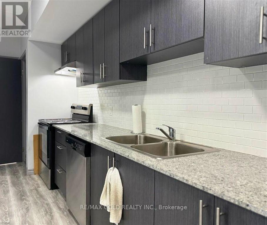 104 - 275 Larch Street, Waterloo, Ontario  N2L 3R2 - Photo 4 - X12004234