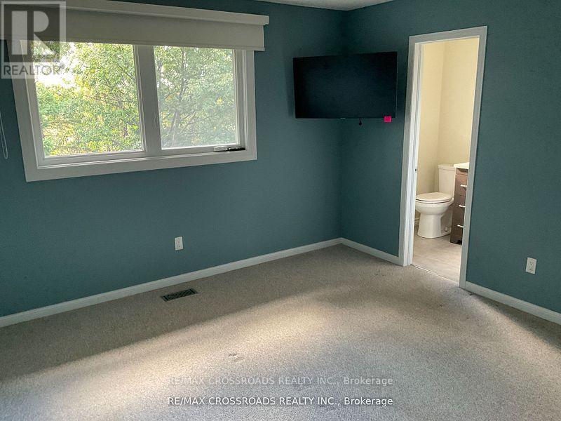 35 Blackforest Drive, Richmond Hill, Ontario  L4E 2N8 - Photo 10 - N12004296