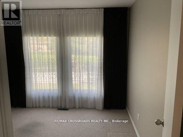 35 Blackforest Drive, Richmond Hill, Ontario  L4E 2N8 - Photo 13 - N12004296