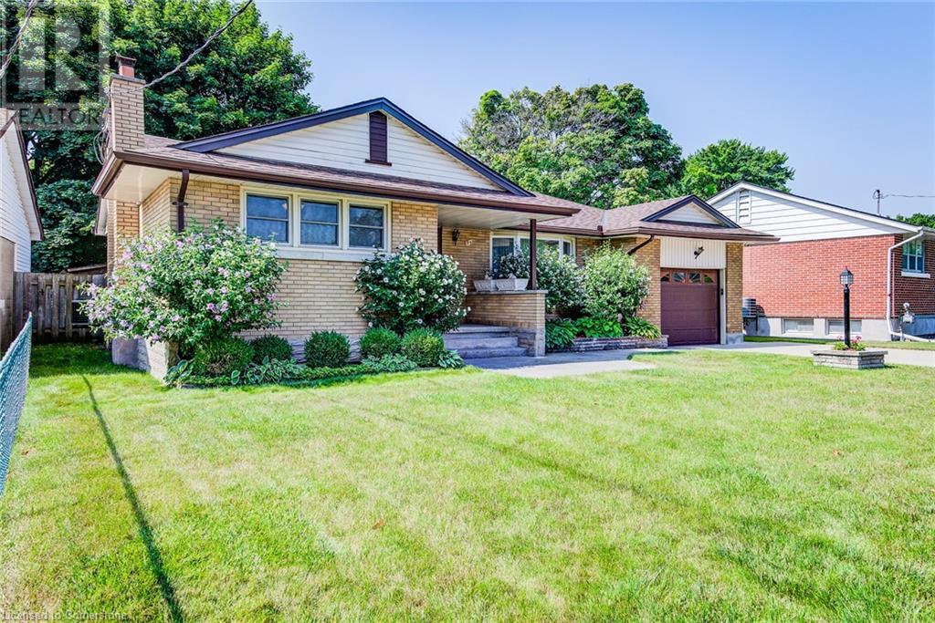 Property at 95 BYRON Avenue image 3