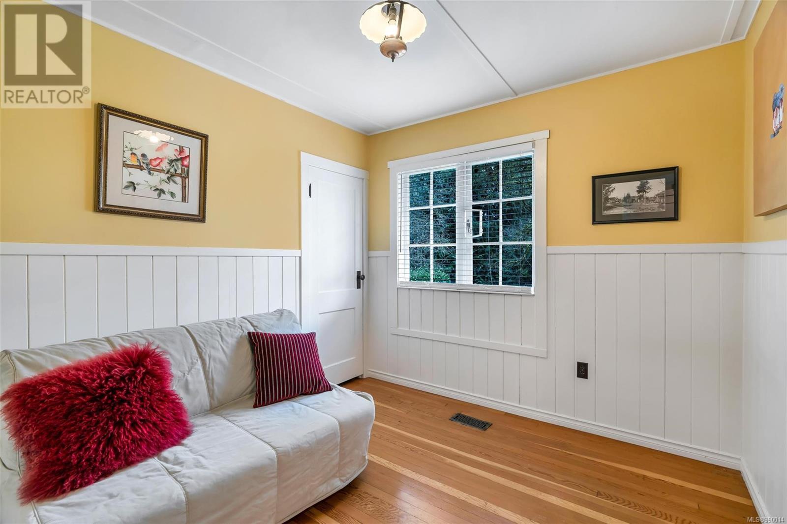 Property at 4758 Fairbridge Dr image 4