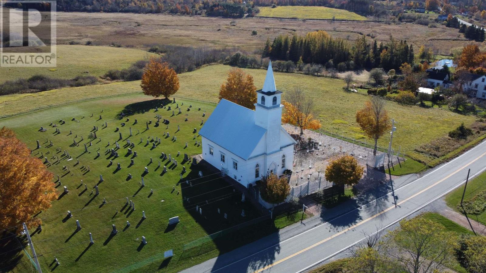 8096 Highway 215 Highway, Selma, Nova Scotia  B0N 1T0 - Photo 5 - 202504295