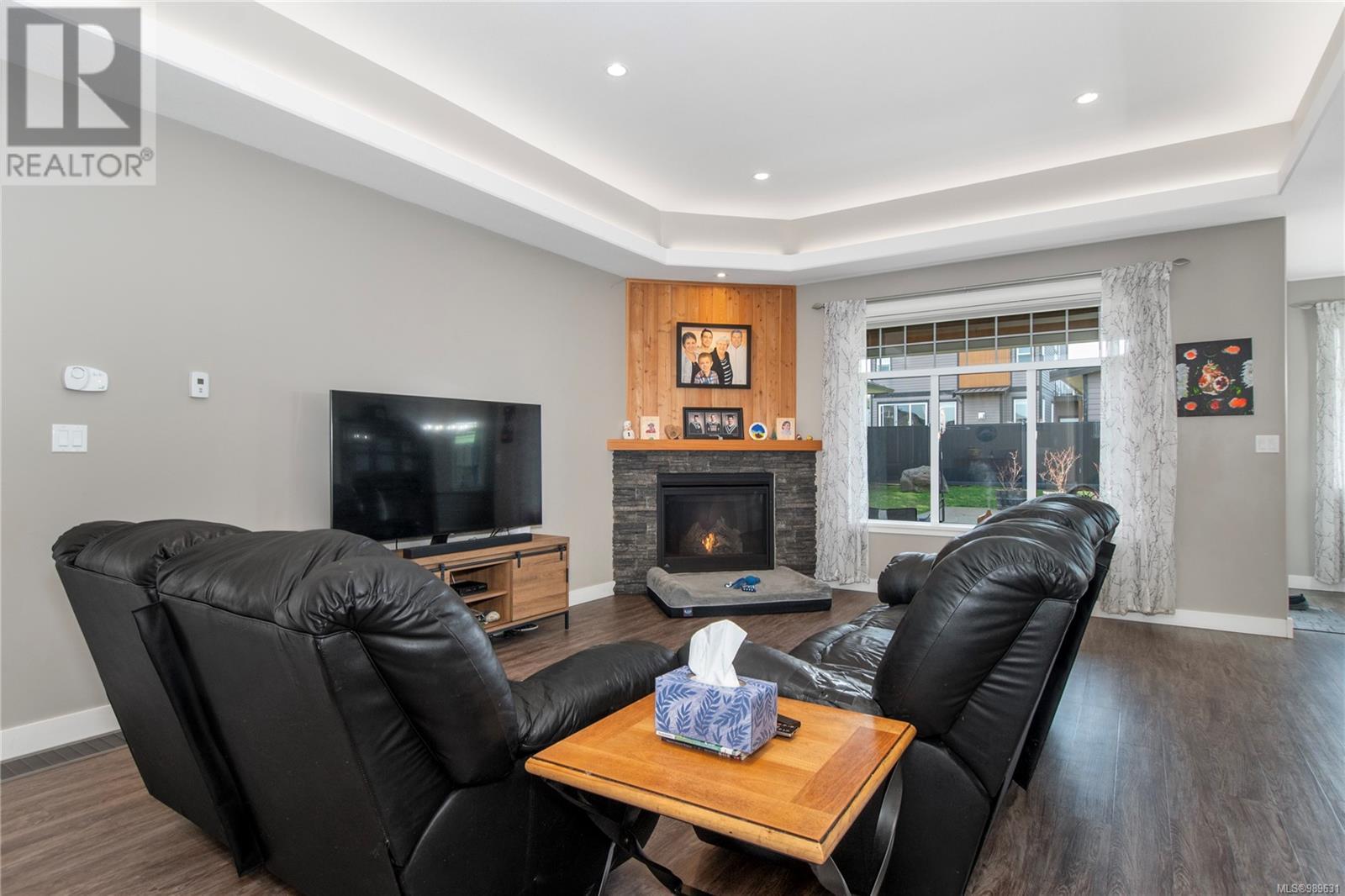 Property at 296 Michigan Dr image 3