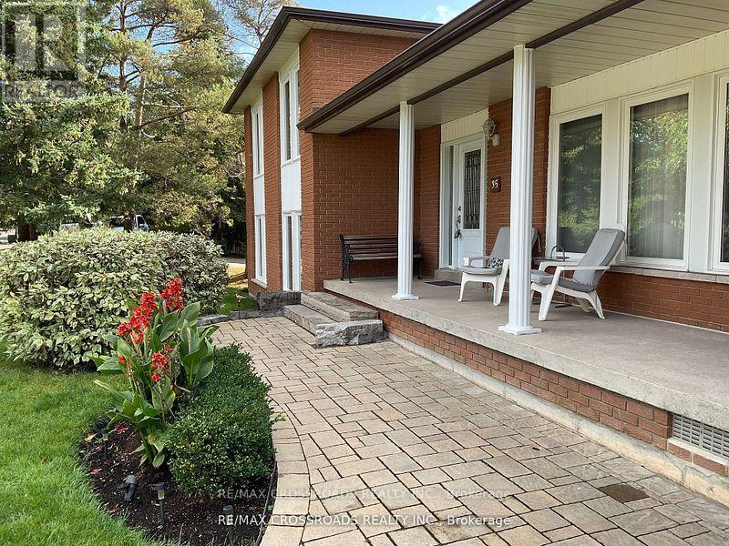 Property at 35 BLACKFOREST DRIVE image 2