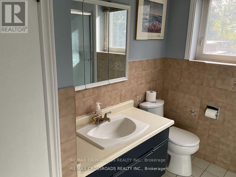35 Blackforest Drive, Richmond Hill, Ontario  L4E 2N8 - Photo 20 - N12004296