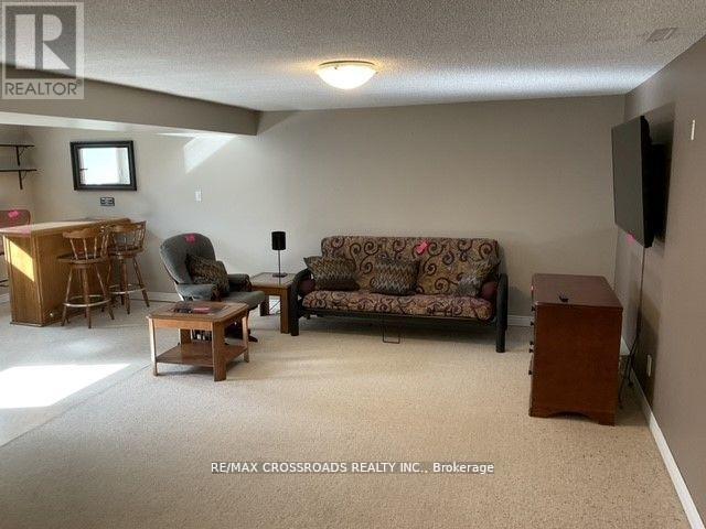 35 Blackforest Drive, Richmond Hill, Ontario  L4E 2N8 - Photo 21 - N12004296