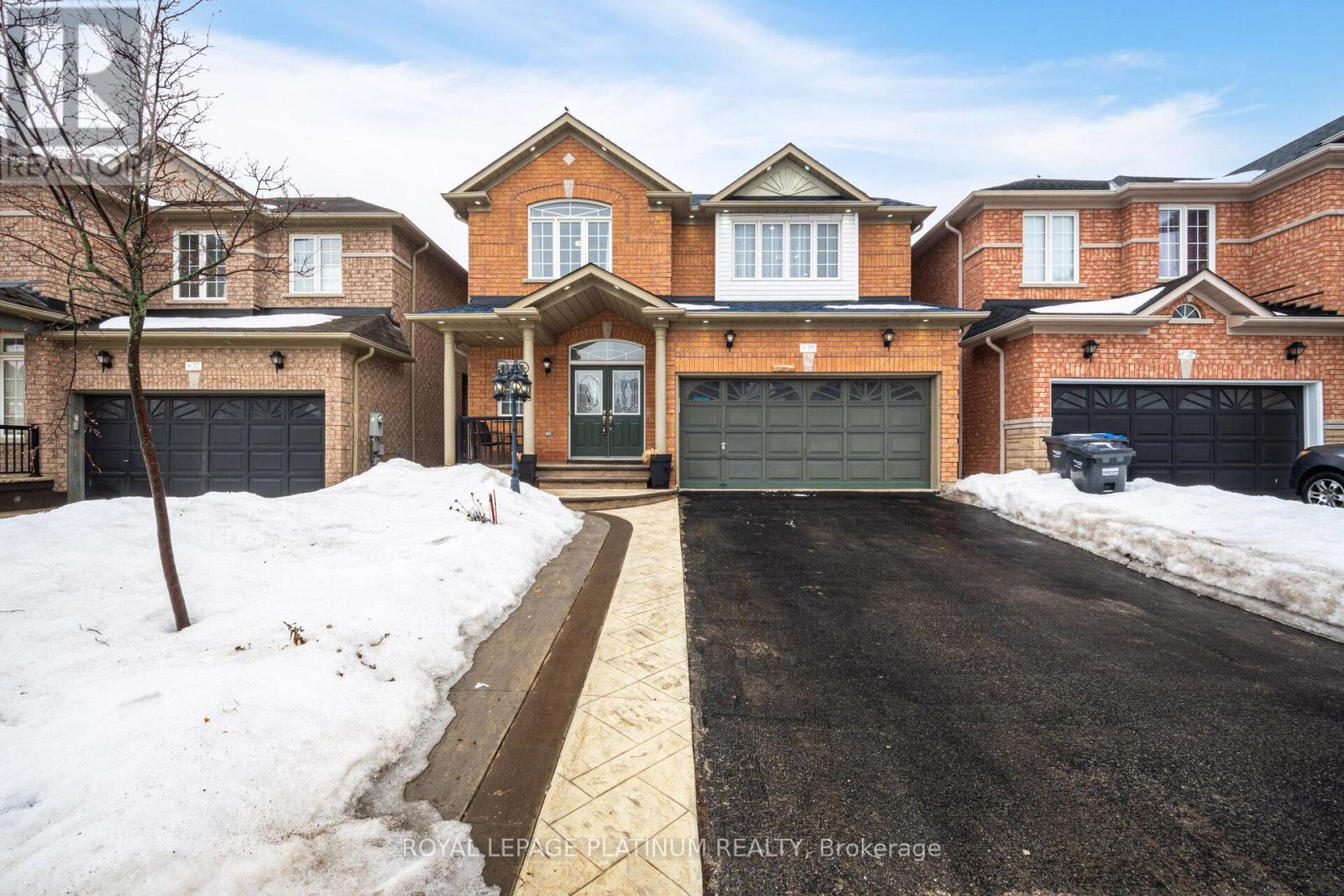 19 DOLLY VARDEN DRIVE, Brampton, Ontario