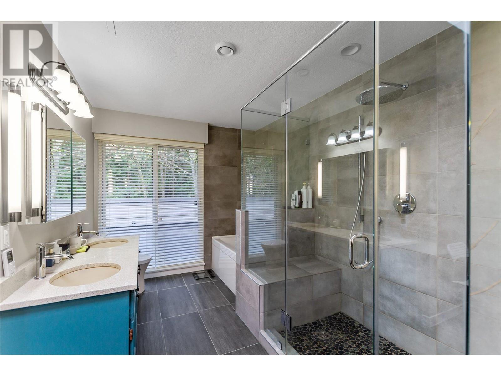 5655 White Pine Lane, North Vancouver, British Columbia  V7R 4S1 - Photo 17 - R2972802