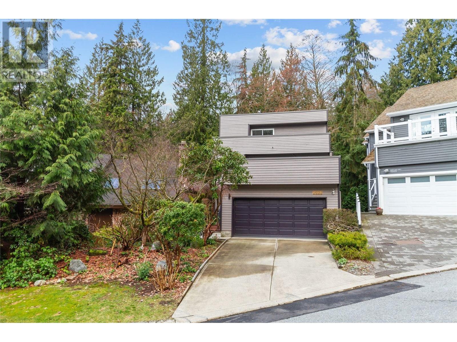5655 WHITE PINE LANE, north vancouver, British Columbia