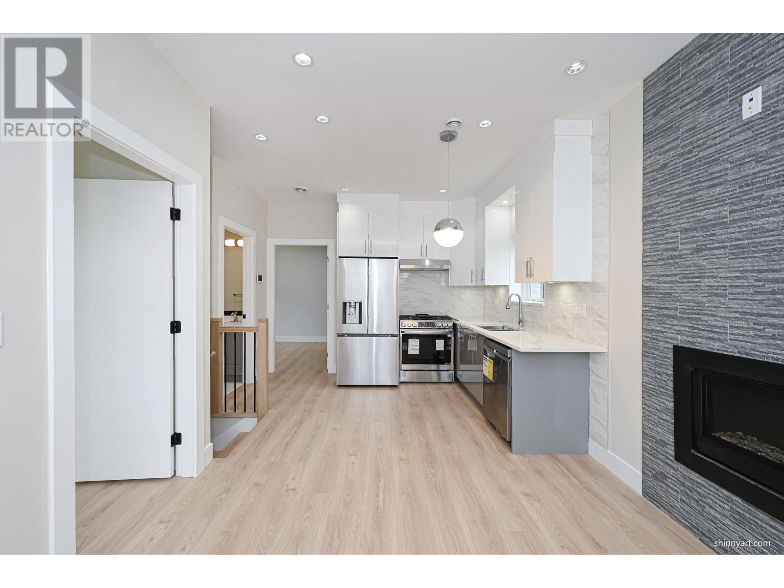 6447 Beatrice Street, Vancouver, British Columbia  V5P 3R5 - Photo 2 - R2968837