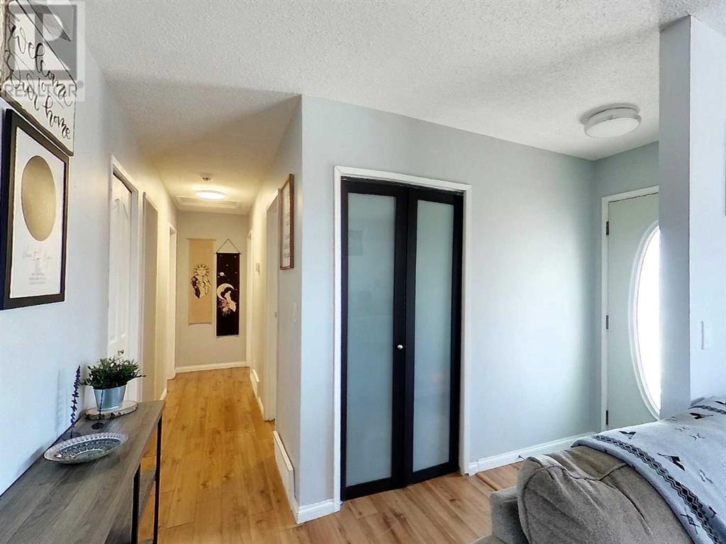 1402 Edson Drive, Edson, Alberta  T7E 1H6 - Photo 3 - A2199603