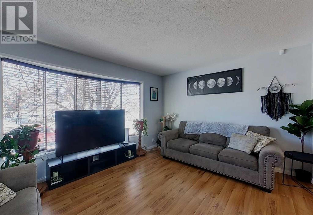 Property at 1402 Edson Drive image 2