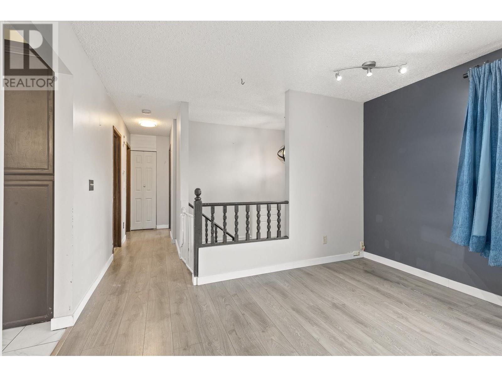 Property at 965 Graham Road image 3
