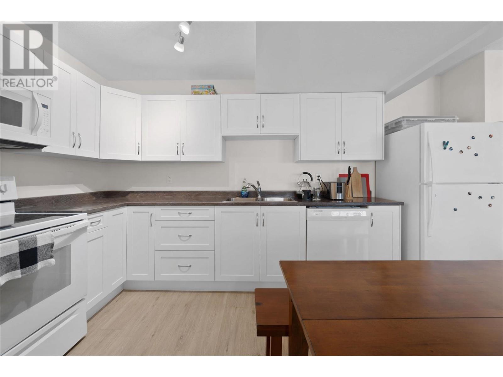 3955 Moore Place, Armstrong, British Columbia  V0E 1B4 - Photo 33 - 10337612