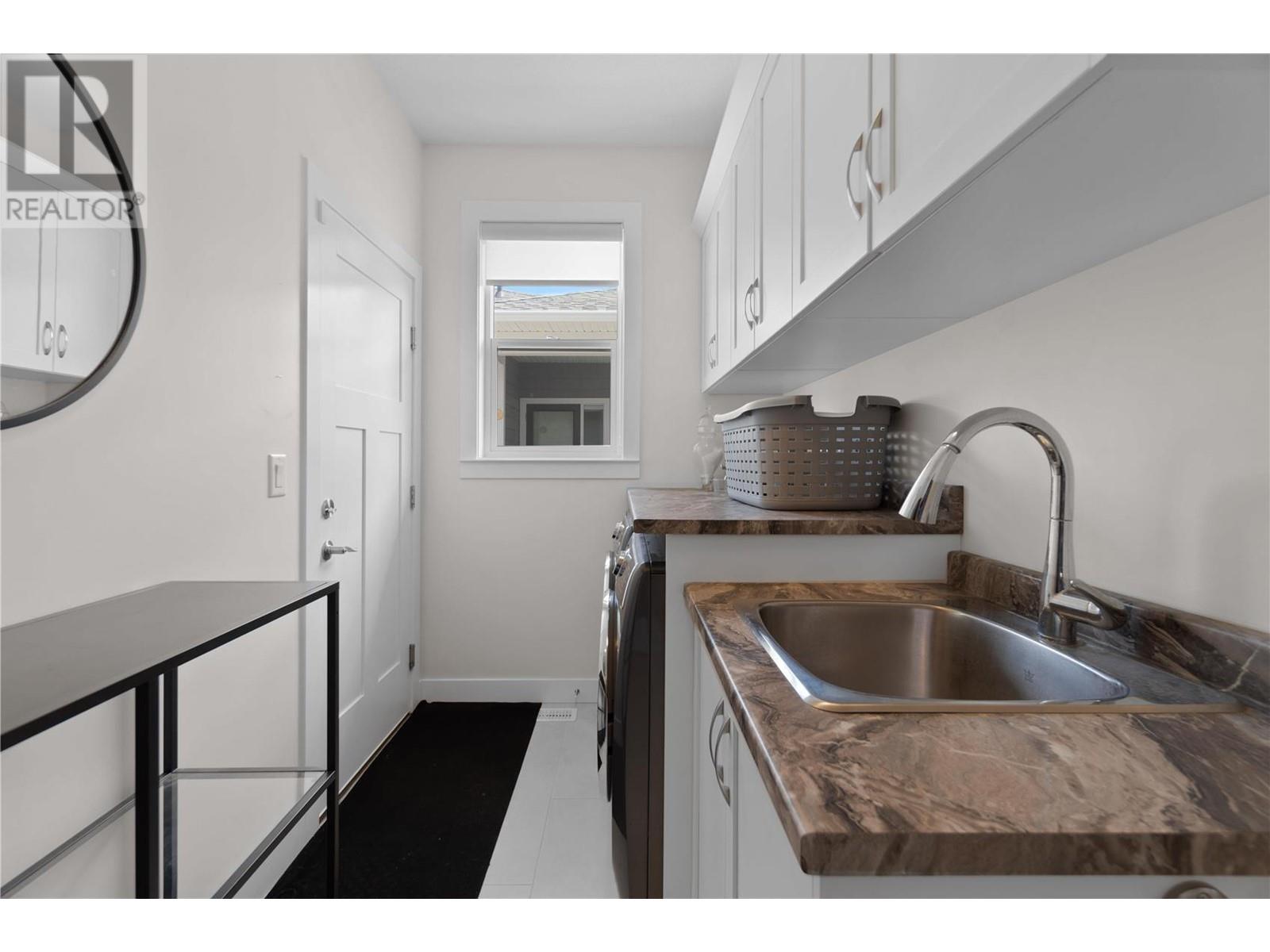 3955 Moore Place, Armstrong, British Columbia  V0E 1B4 - Photo 30 - 10337612