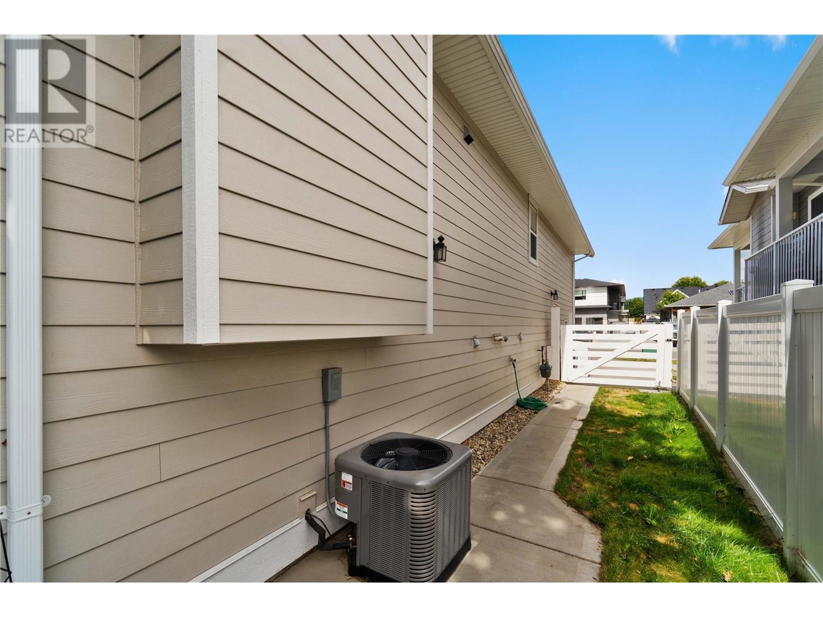 3955 Moore Place, Armstrong, British Columbia  V0E 1B4 - Photo 39 - 10337612