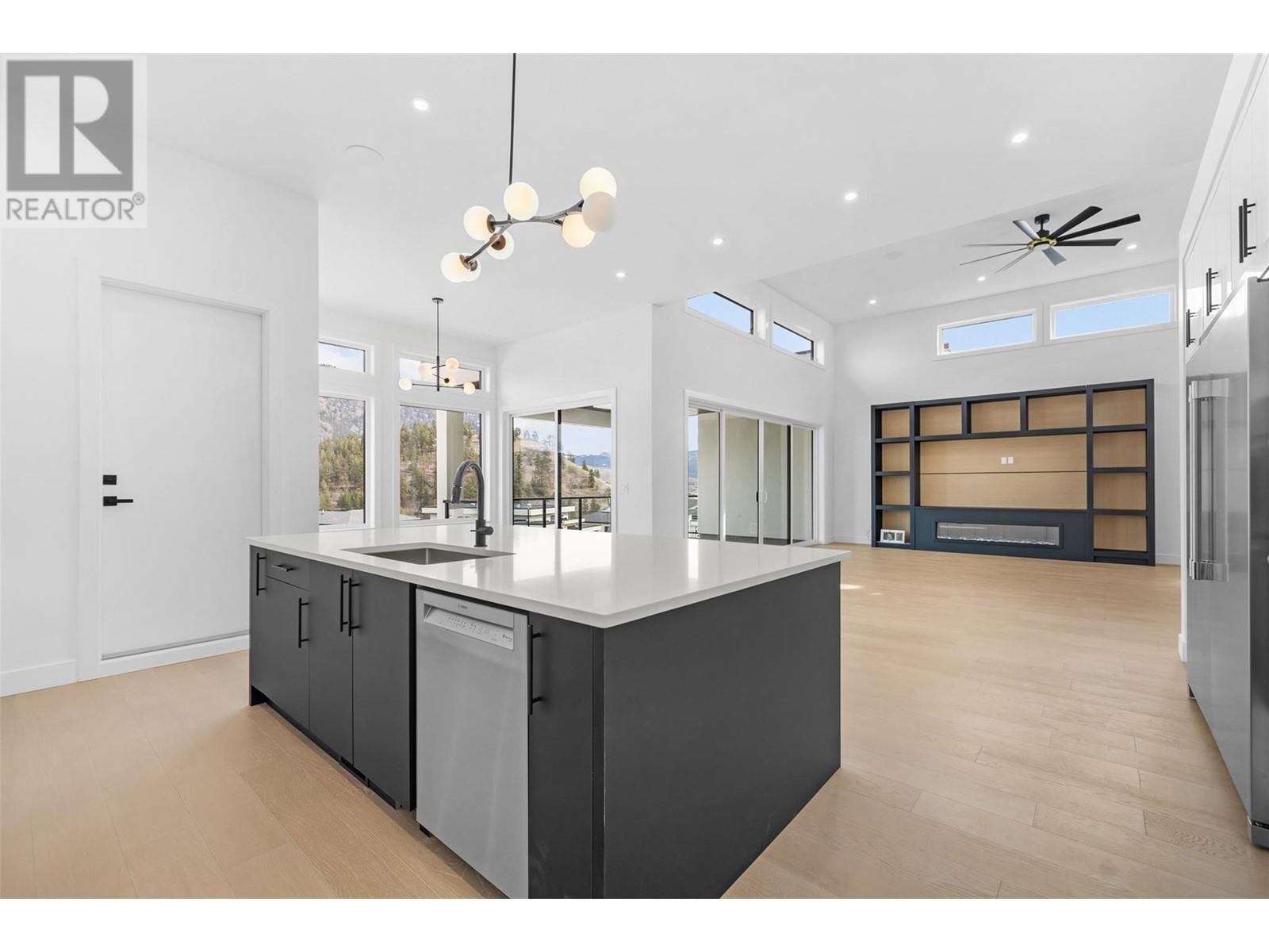 Property at 1001 MELROSE Street image 5