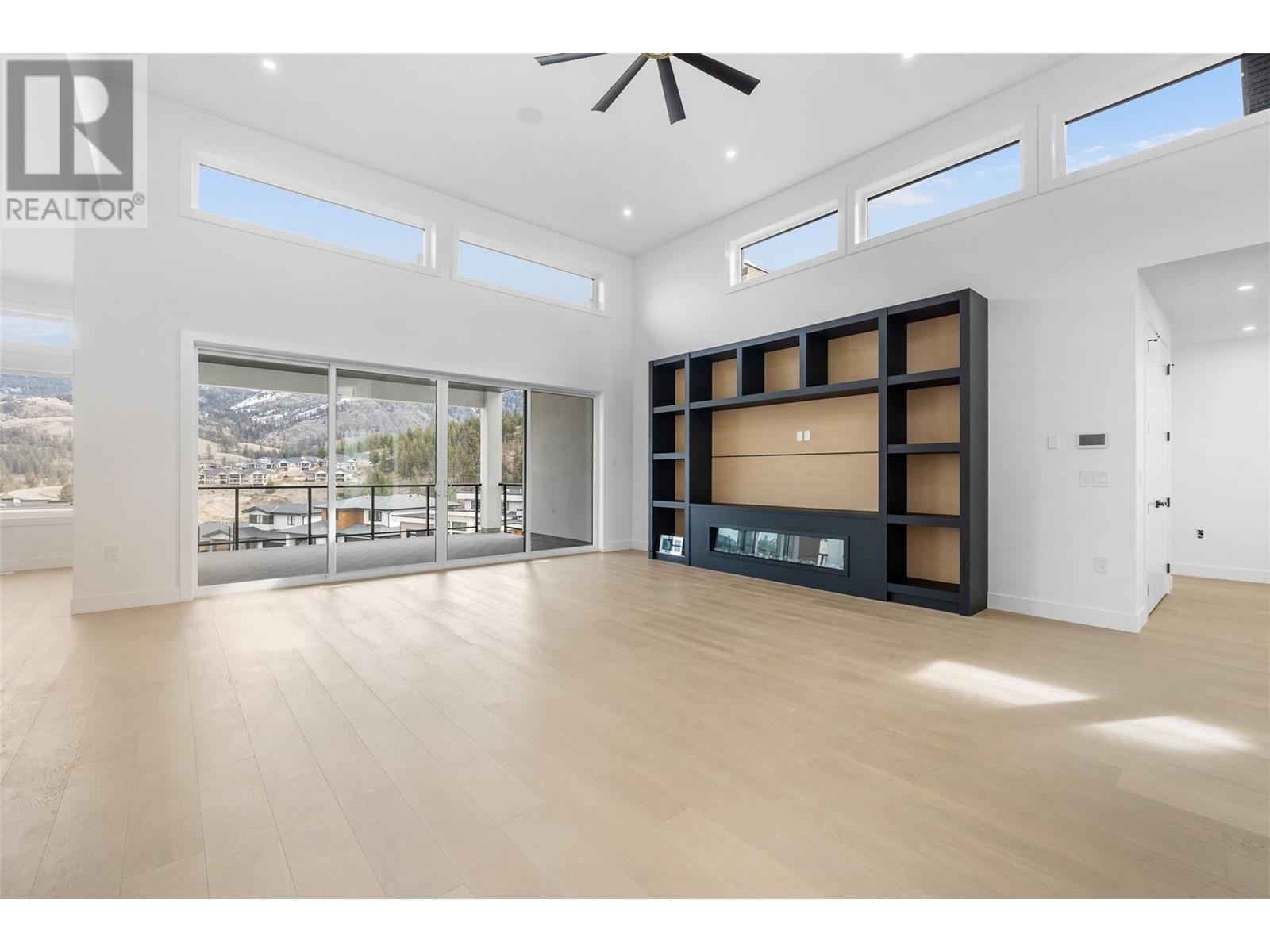 Property at 1001 MELROSE Street image 2