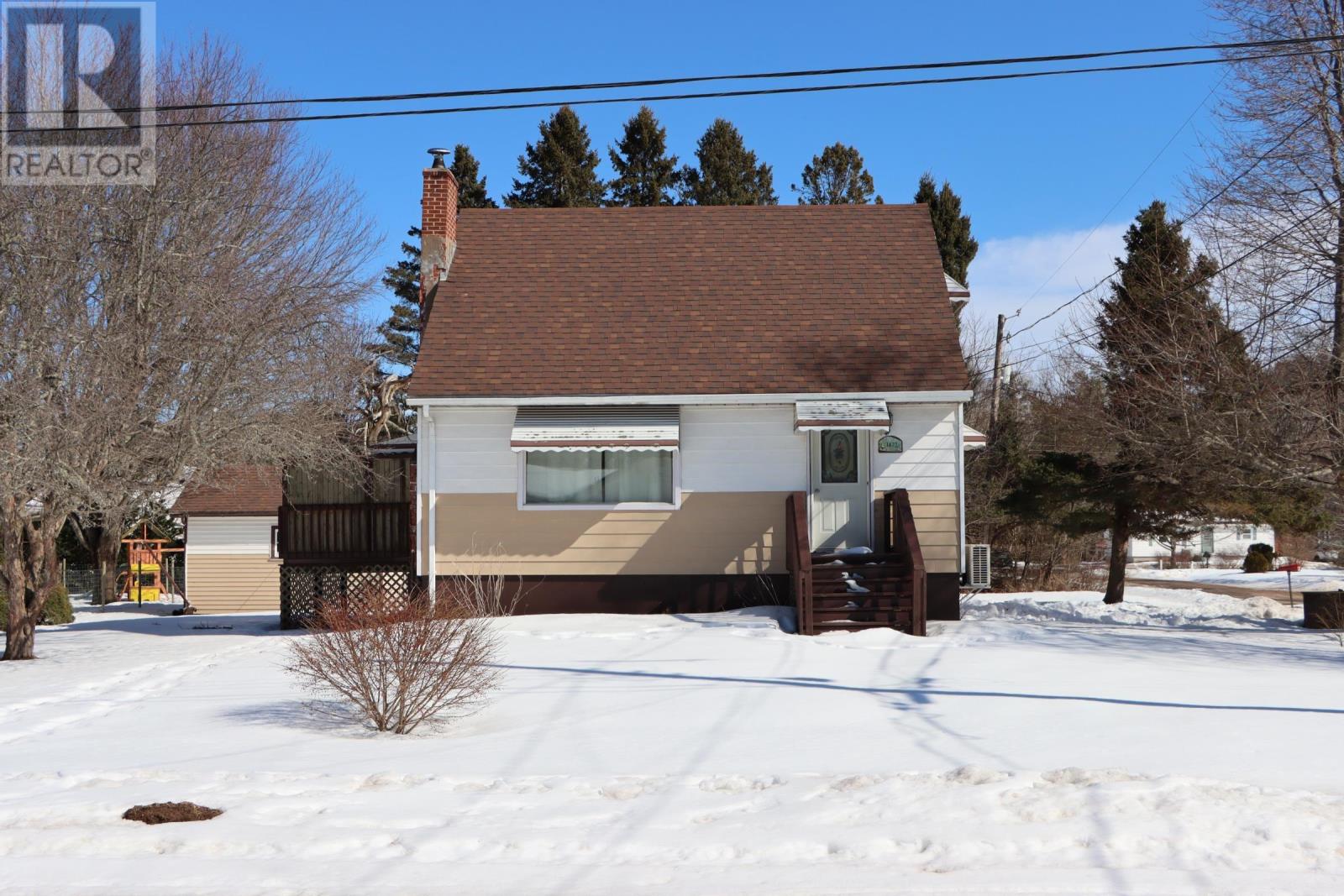 1472 Elizabeth Avenue, Kingston, Nova Scotia  B0P 1R0 - Photo 2 - 202504302