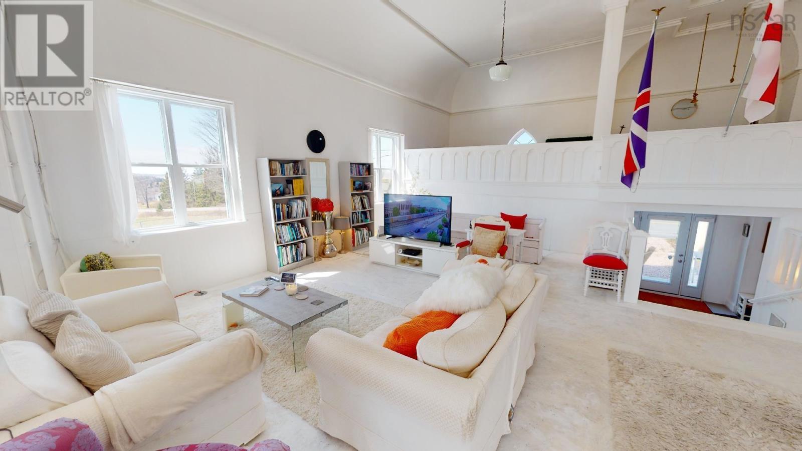 8096 Highway 215 Highway, Selma, Nova Scotia  B0N 1T0 - Photo 12 - 202504303