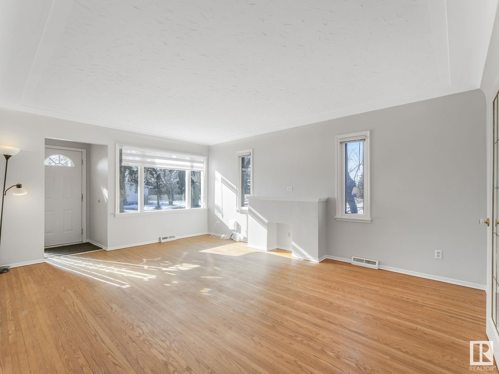 Property at 11008 60 AV NW image 5