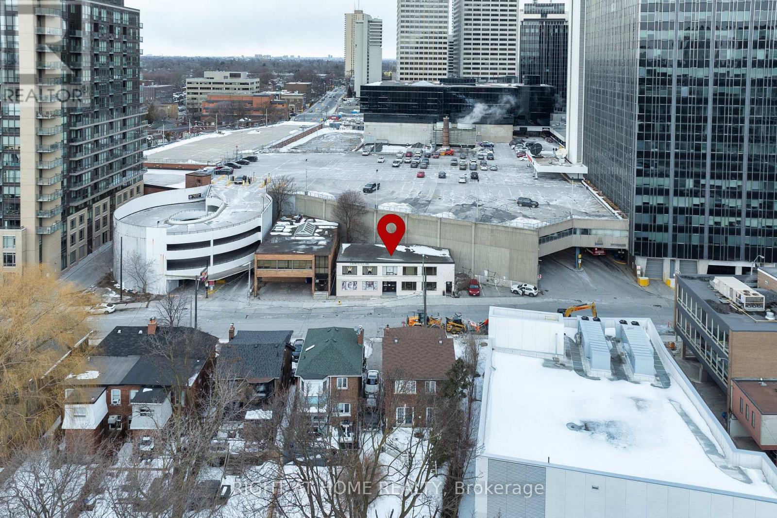 Property at 34 BERWICK AVENUE image 3