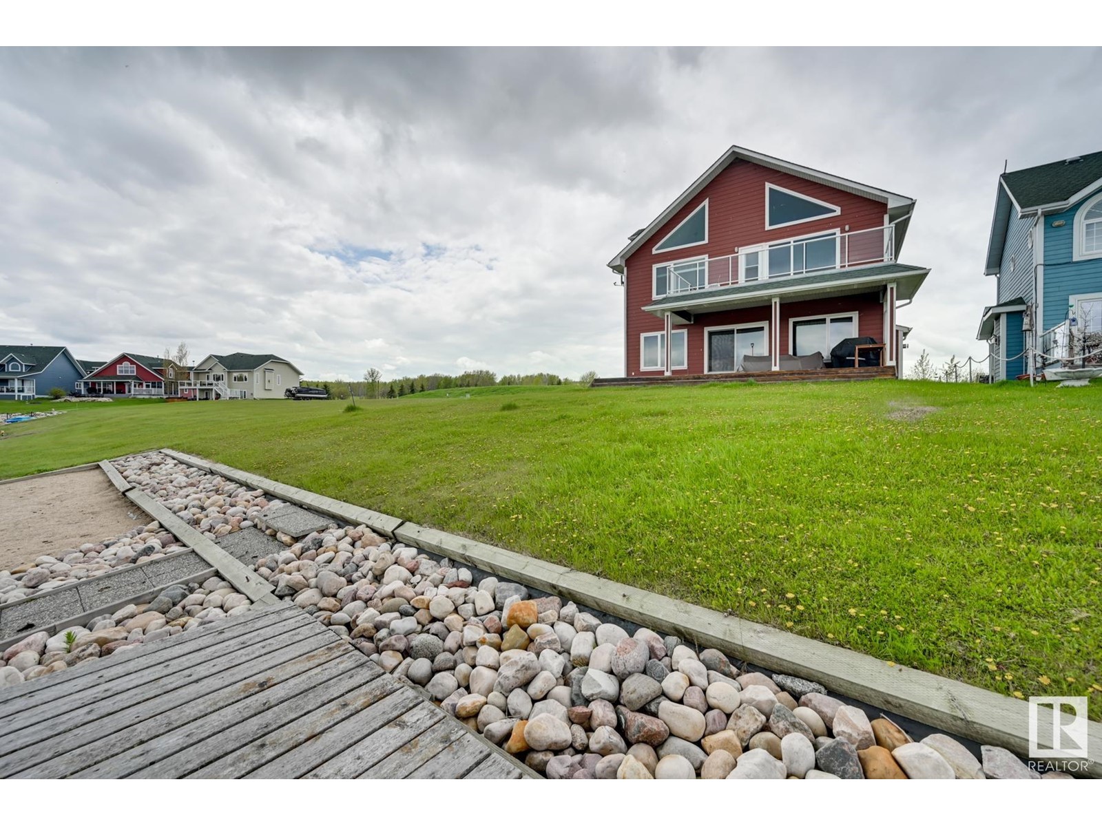 27 Sunset Hb, Rural Wetaskiwin County, Alberta  T9S 1S2 - Photo 3 - E4424247