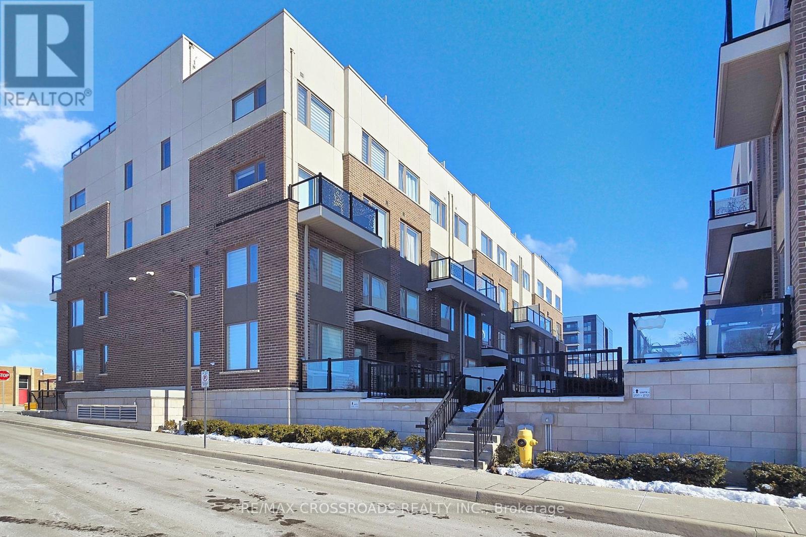 Property at 115 - 1460 WHITES ROAD image 2