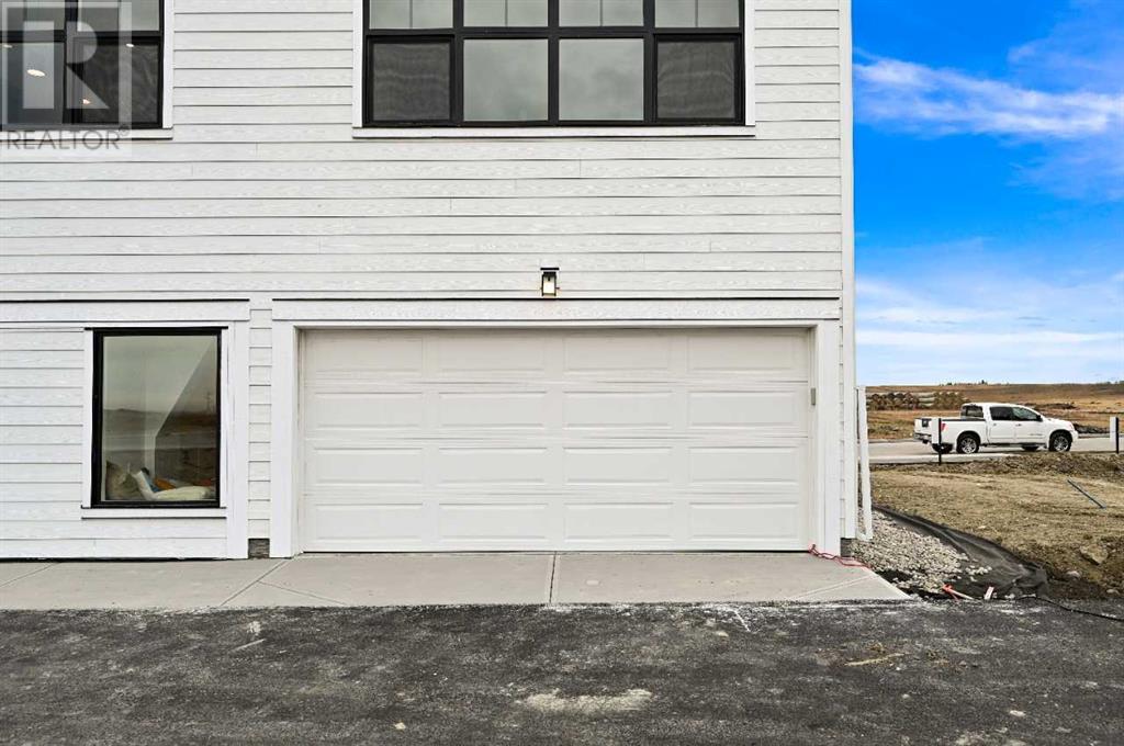 Property at 870 Alpine Avenue SW image 4