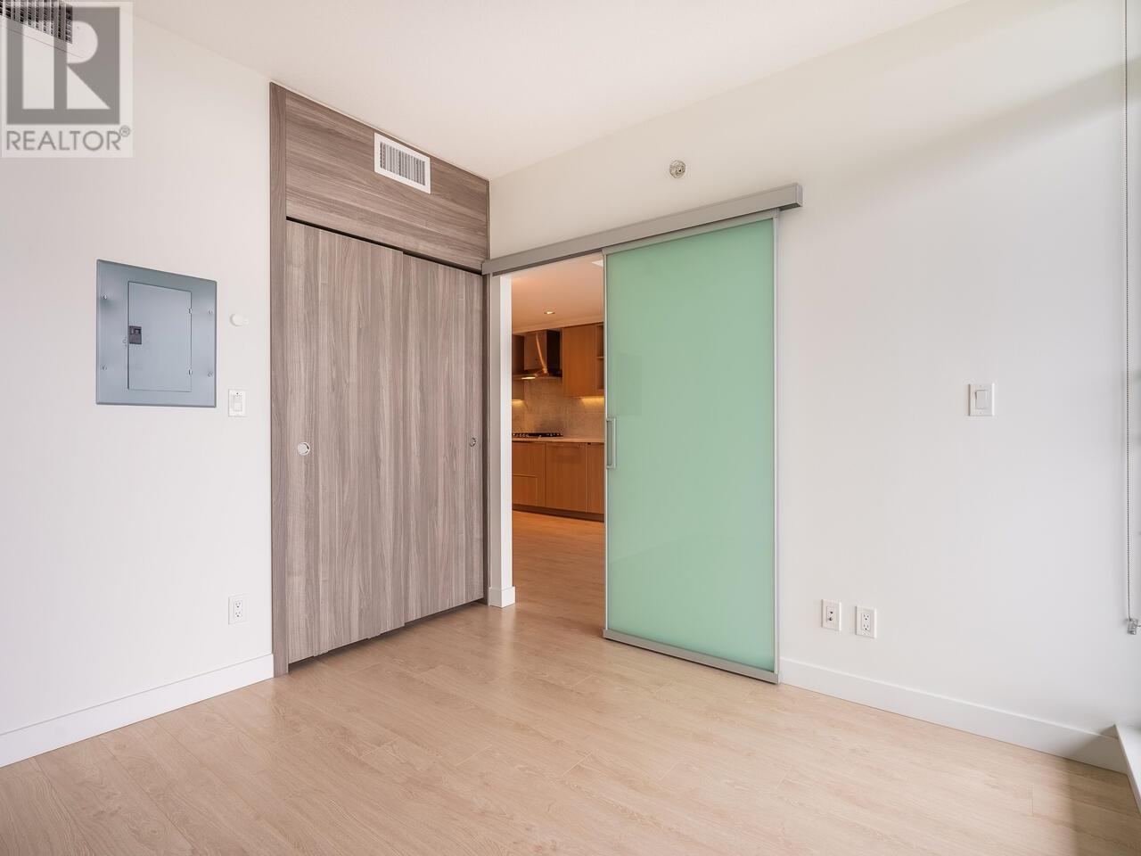 Listing Picture 15 of 29 : 2510 4720 LOUGHEED HIGHWAY, Burnaby / 本拿比 - 魯藝地產 Yvonne Lu Group - MLS Medallion Club Member
