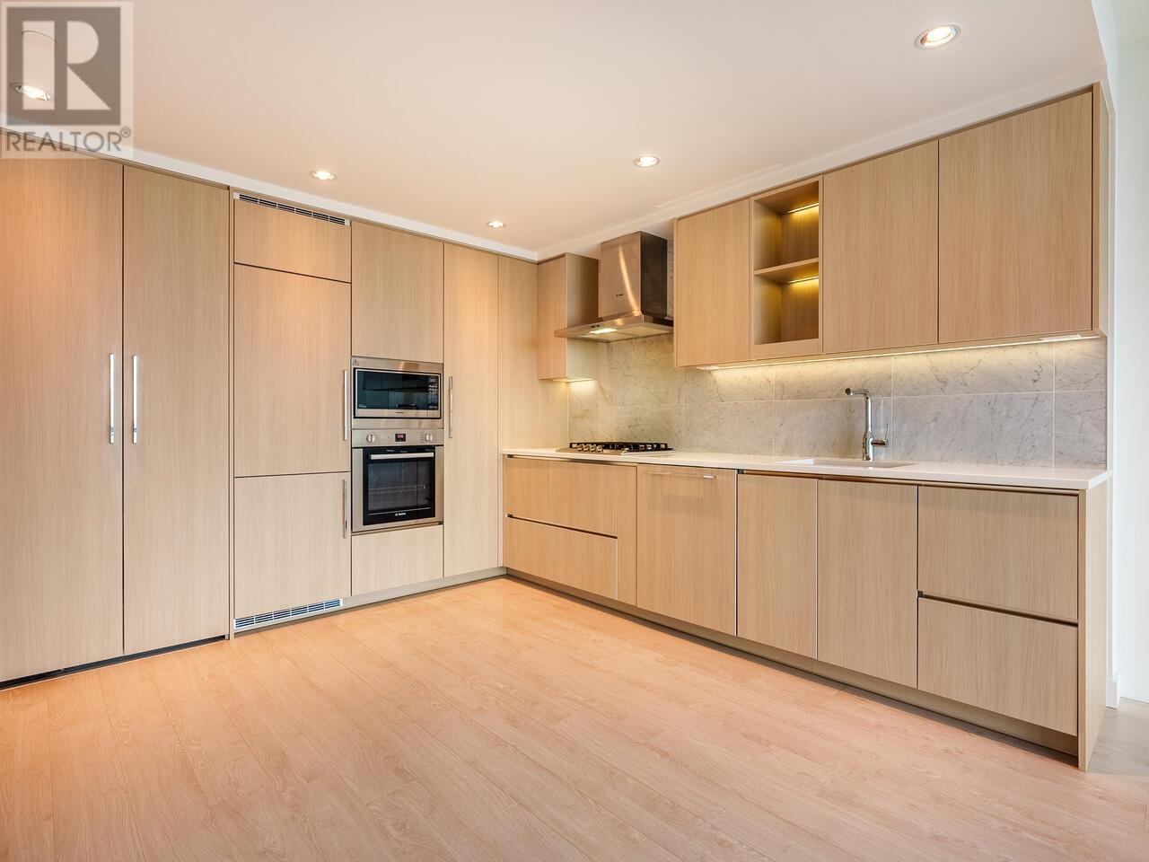 Listing Picture 10 of 29 : 2510 4720 LOUGHEED HIGHWAY, Burnaby / 本拿比 - 魯藝地產 Yvonne Lu Group - MLS Medallion Club Member
