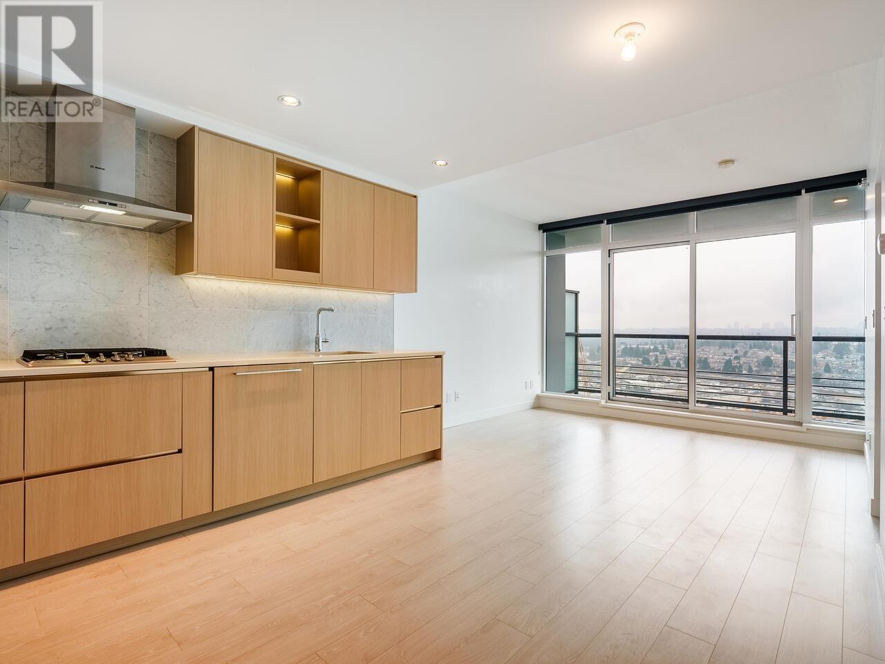 Listing Picture 5 of 29 : 2510 4720 LOUGHEED HIGHWAY, Burnaby / 本拿比 - 魯藝地產 Yvonne Lu Group - MLS Medallion Club Member