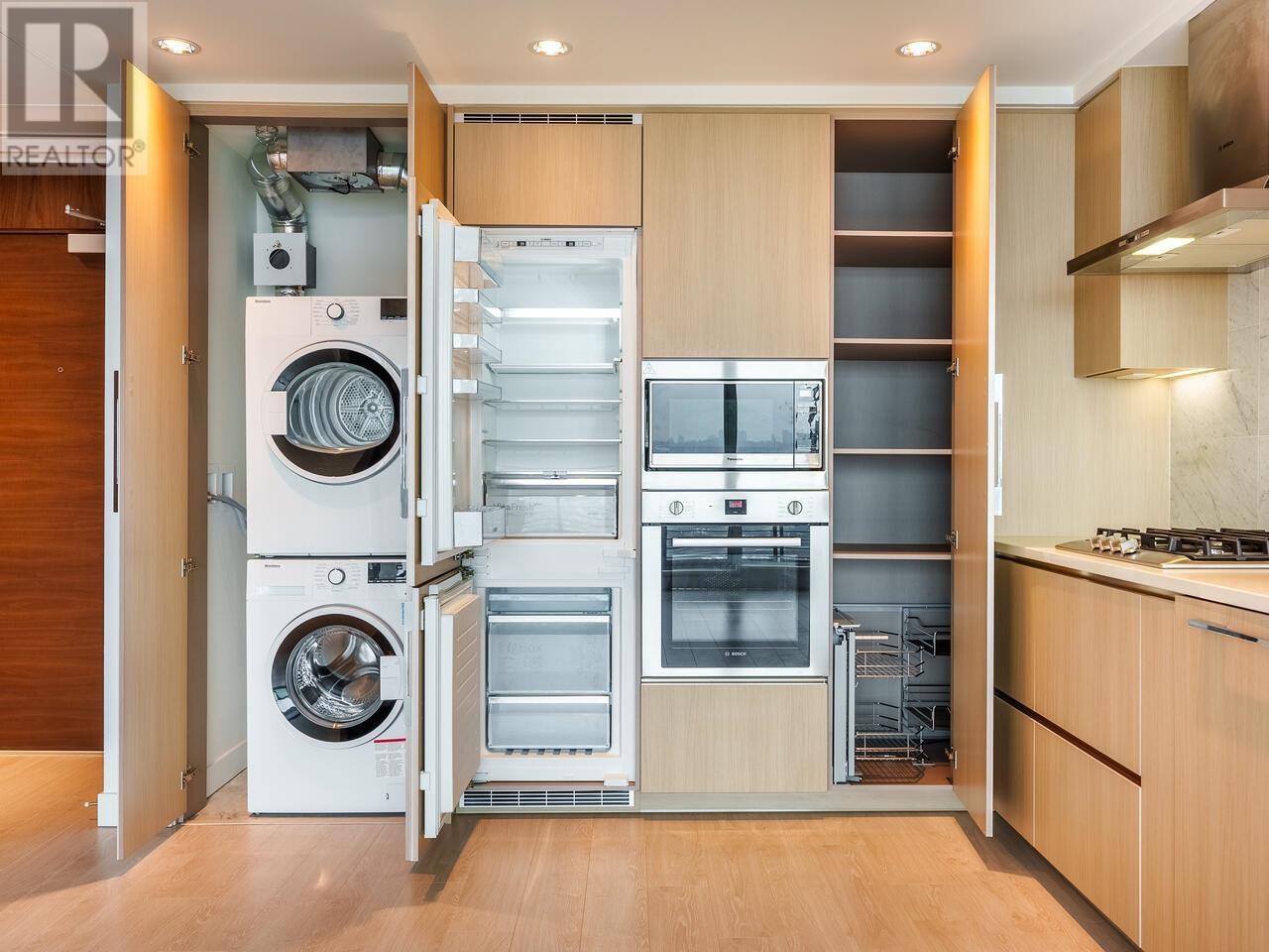 Listing Picture 11 of 29 : 2510 4720 LOUGHEED HIGHWAY, Burnaby / 本拿比 - 魯藝地產 Yvonne Lu Group - MLS Medallion Club Member