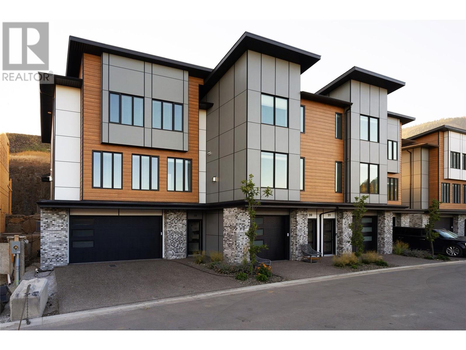 2835 Canyon Crest Drive Unit# 18, west kelowna, British Columbia