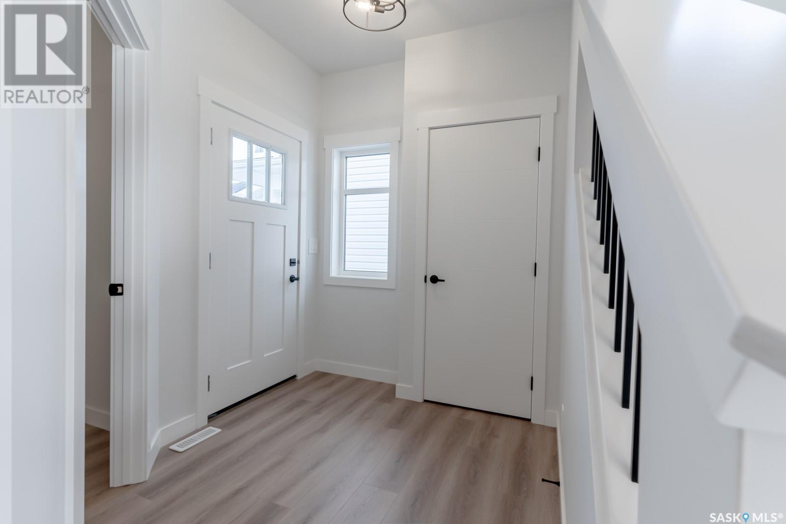 Property at 503 Doran CRESCENT image 3
