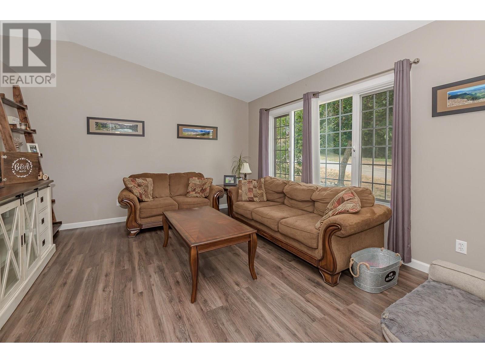 Property at 1630 17 Street SE image 2