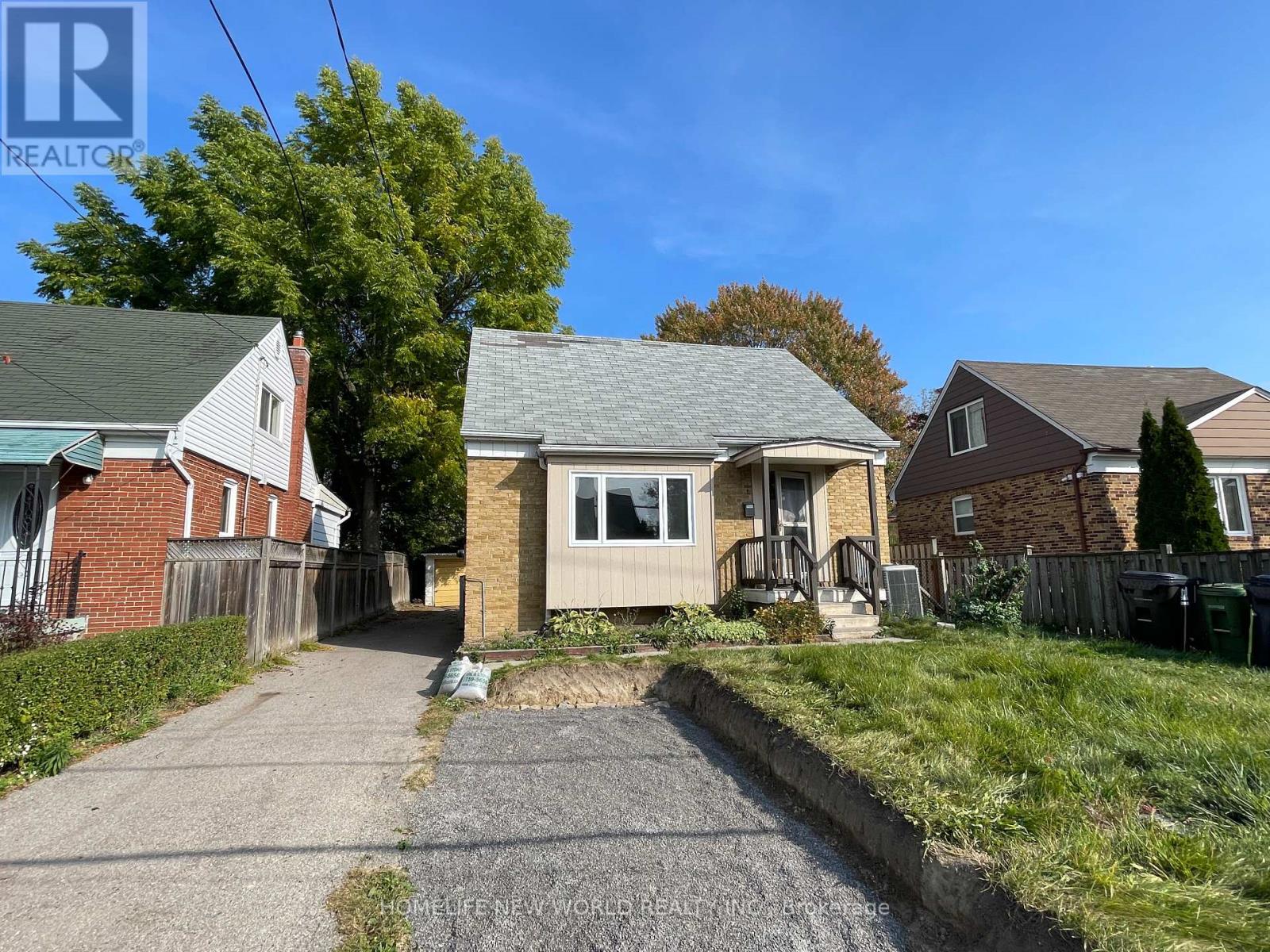 11 Ellington Drive, Toronto (Wexford-Maryvale), Ontario  M1R 3X6 - Photo 1 - E12004736