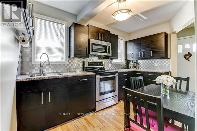 11 Ellington Drive, Toronto (Wexford-Maryvale), Ontario  M1R 3X6 - Photo 8 - E12004736