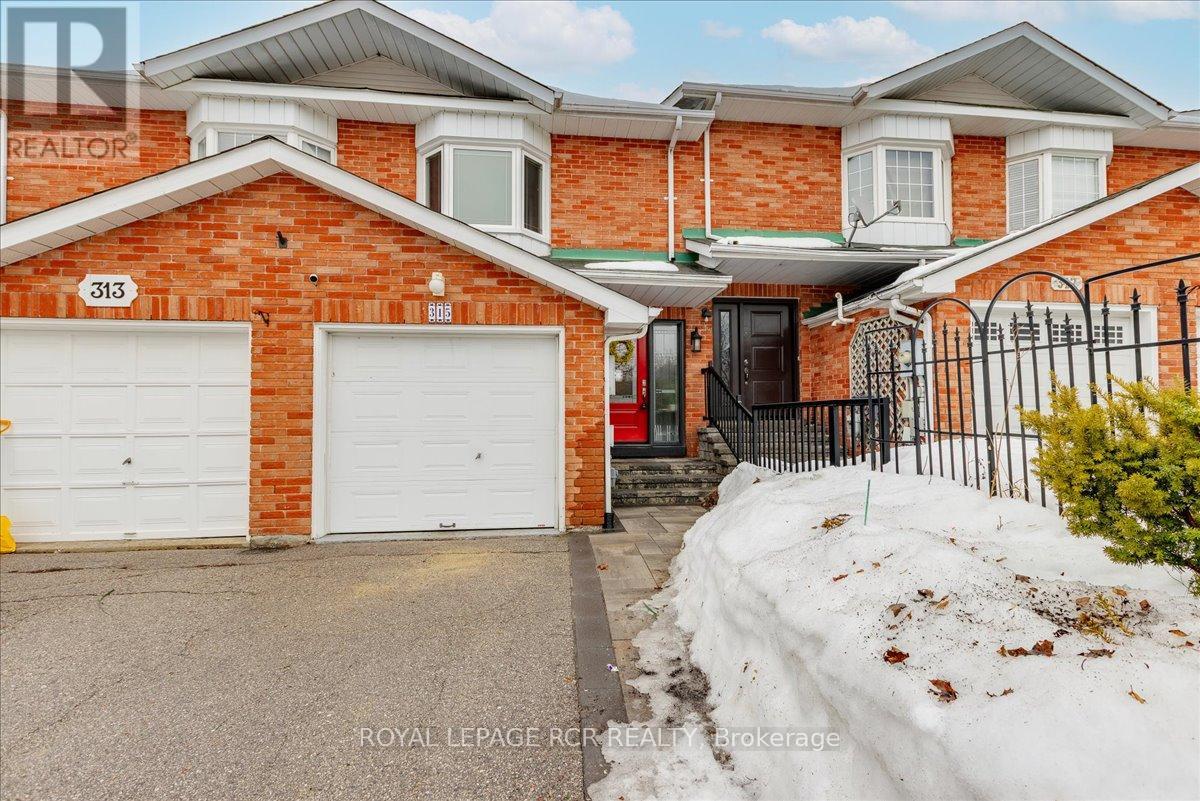 315 Crowder Boulevard, Newmarket, Ontario  L3Y 8J6 - Photo 3 - N12004676