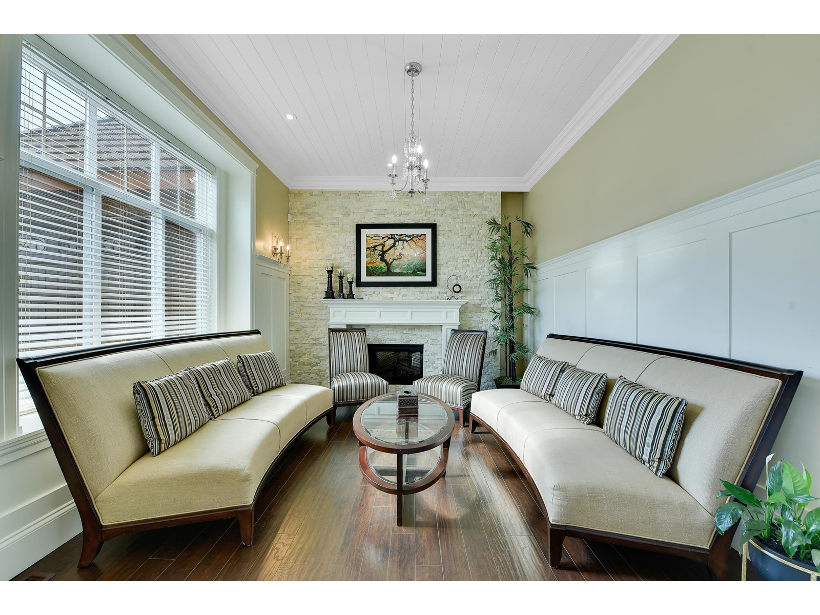 Property at 14711 76 AVENUE image 5